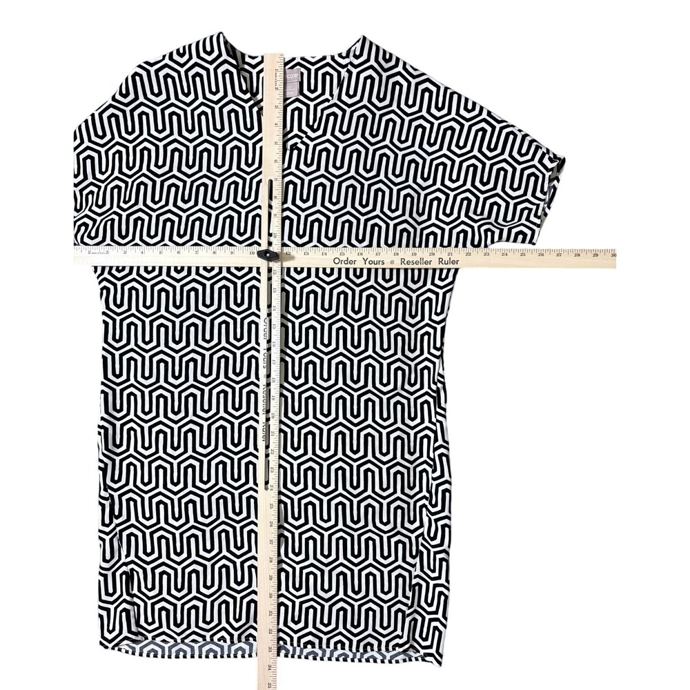 Chicos Wedge Tunic Top Women 0 US Small Black Cream Geometric Boxy Comfort - Picture 4 of 5